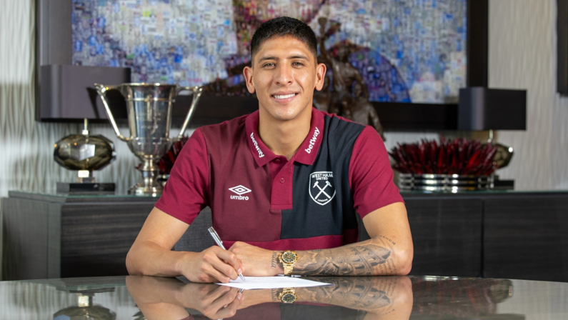 West Ham complete signing of Mexican player Alvarez from Ajax